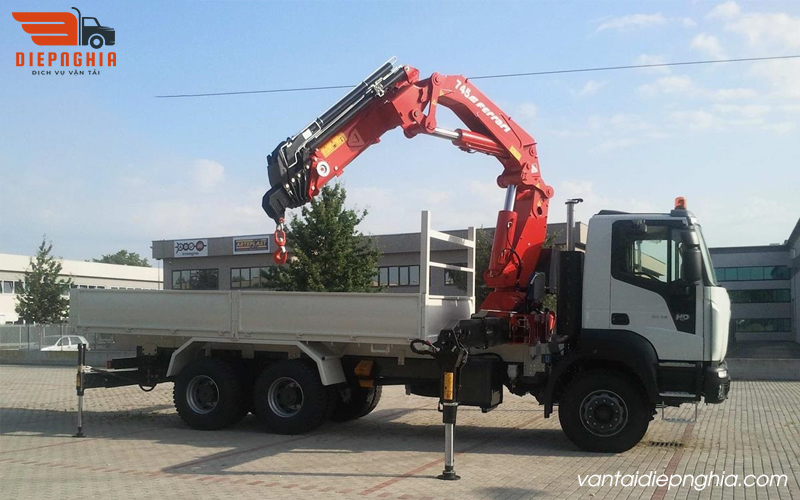 Xe cẩu tự hành cần gập (cẩu gập – knuckle boom)